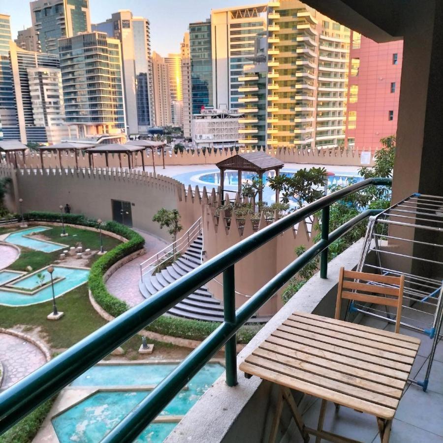 Nomad Partition Room In Barsha Heights 3 Mins To Icm Metro Dubai Eksteriør bilde